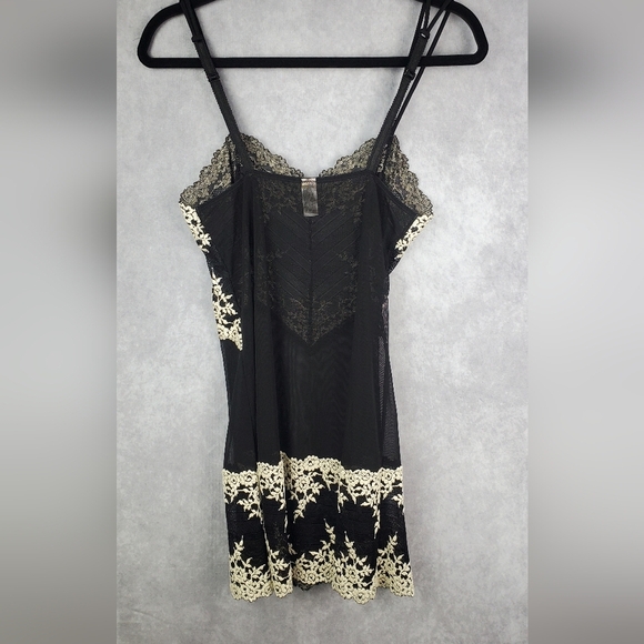 WACOAL Sheer Black & Nude Lace Babydoll Lingerie Slip Gown Romantic Size M - Picture 9 of 12